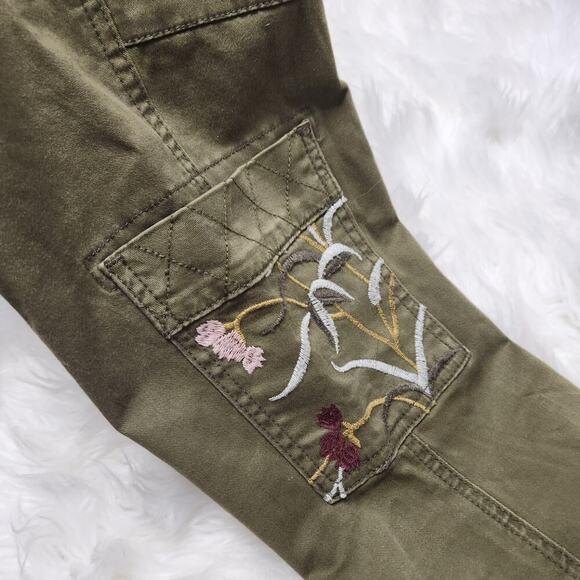 Anthropologie Size 26 Green Austen Embroidered Utility Pants - Picture 8 of 10